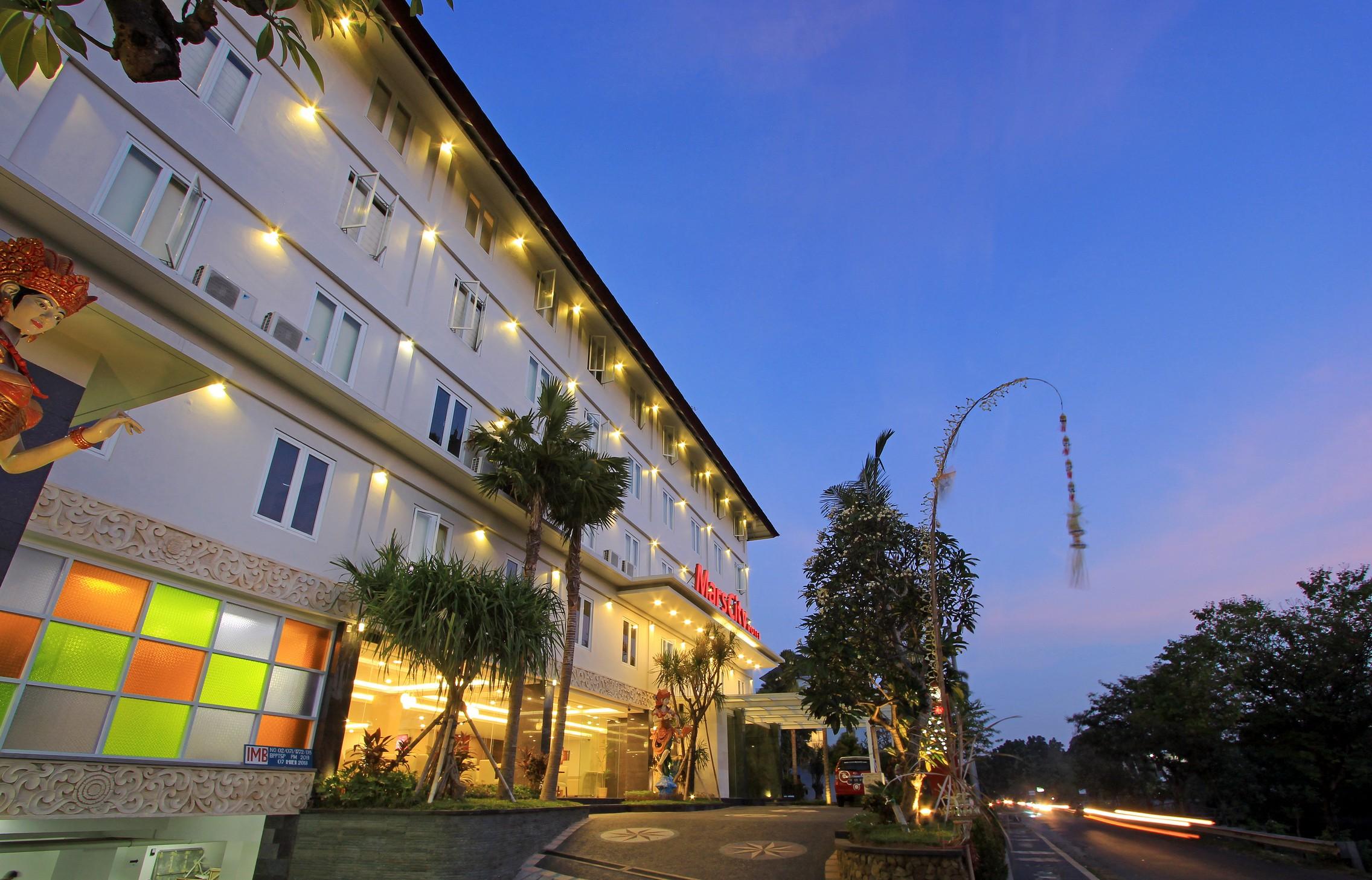 Mars City Hotel Denpasar  Exterior photo