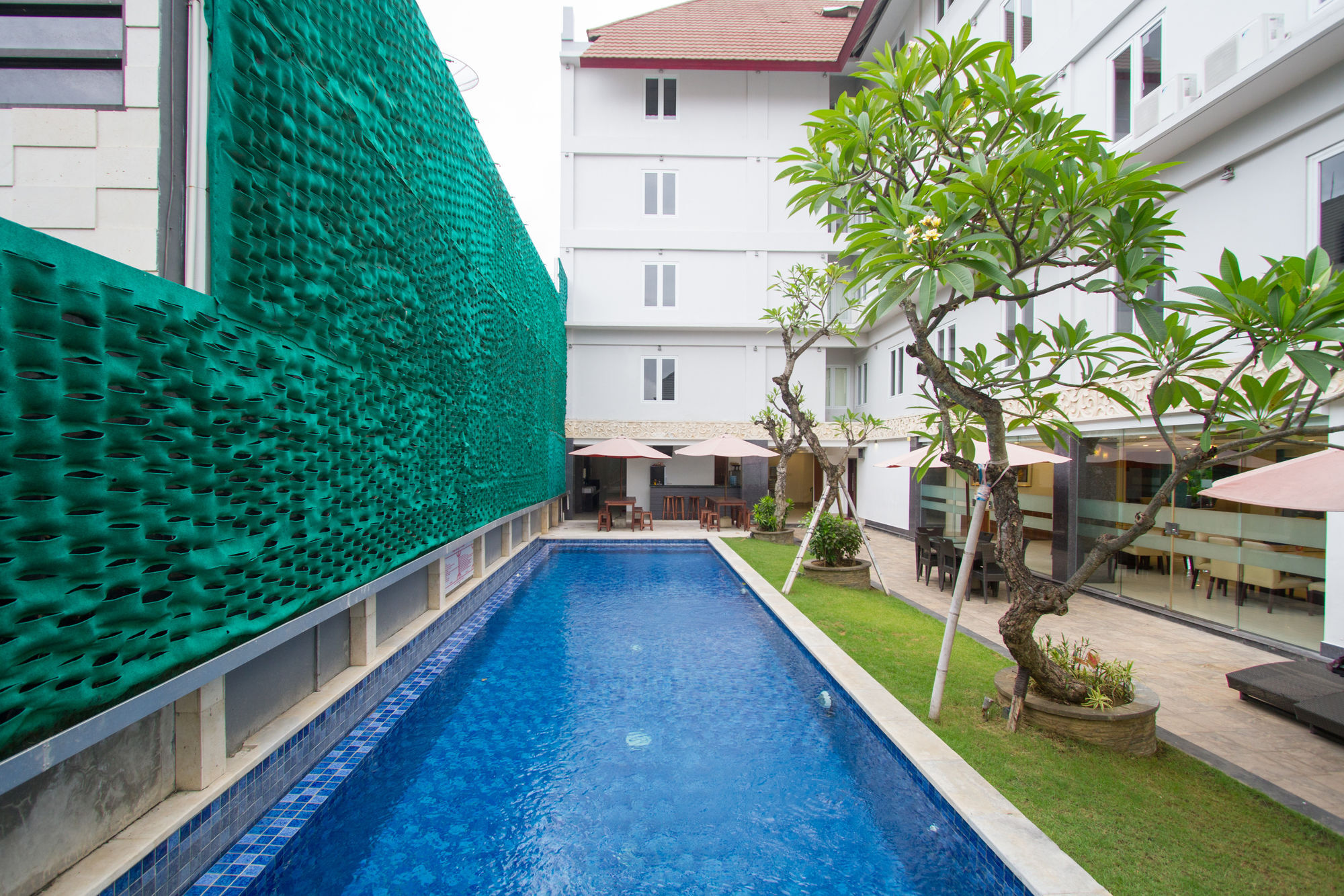 Mars City Hotel Denpasar  Exterior photo